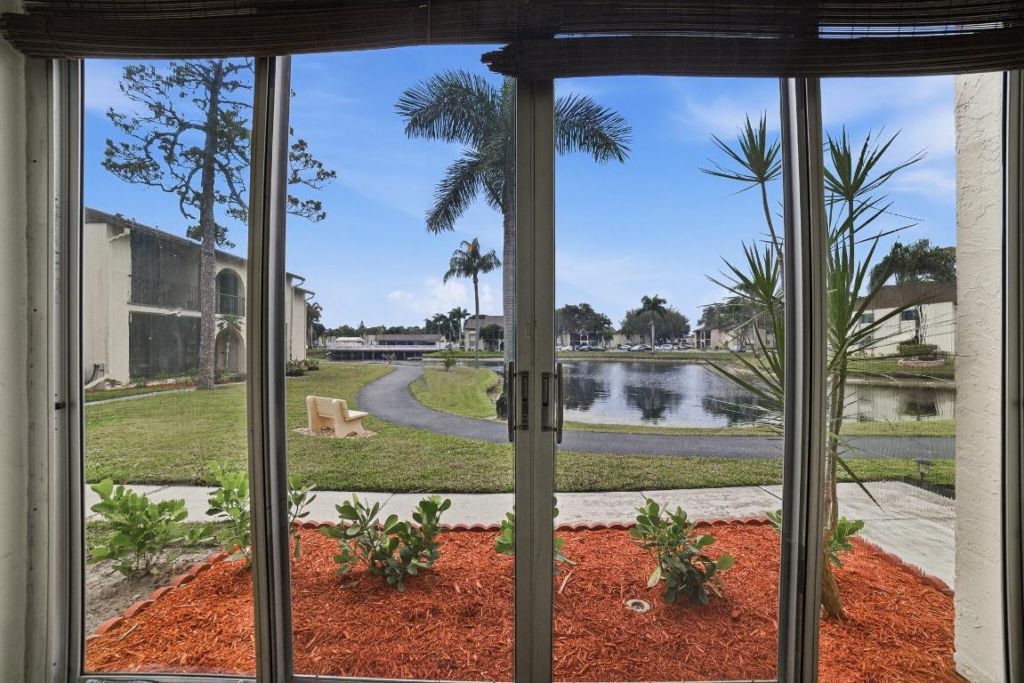 128 Lake Pine Circle, Unit B-1, Greenacres, FL 33463 Photo