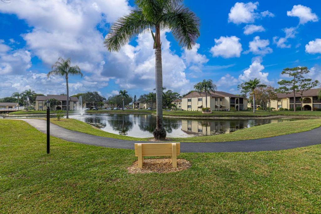 128 Lake Pine Circle, Unit B-1, Greenacres, FL 33463 Photo