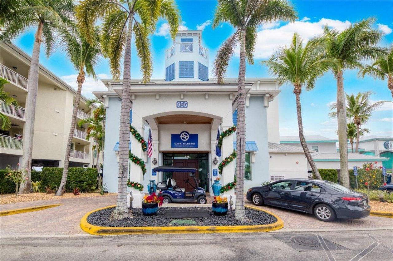 815 NW Flagler Avenue, Unit 201, Stuart, FL 34994 Photo