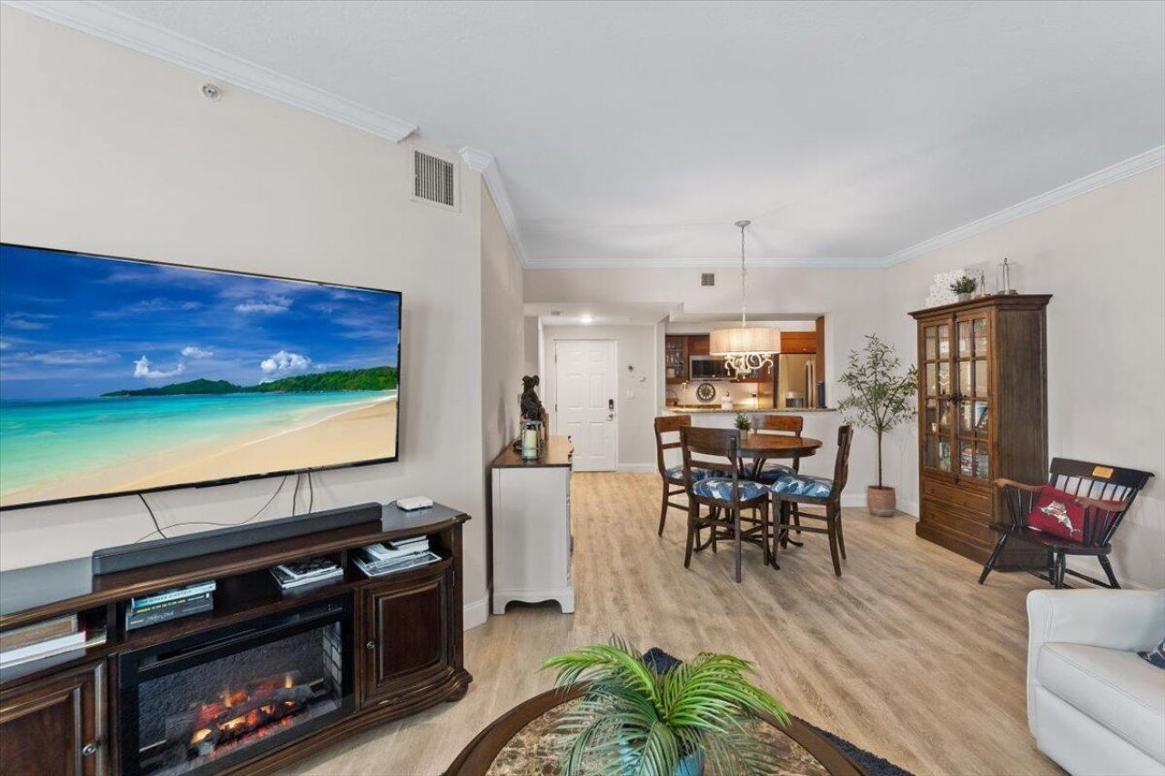 815 NW Flagler Avenue, Unit 201, Stuart, FL 34994 Photo