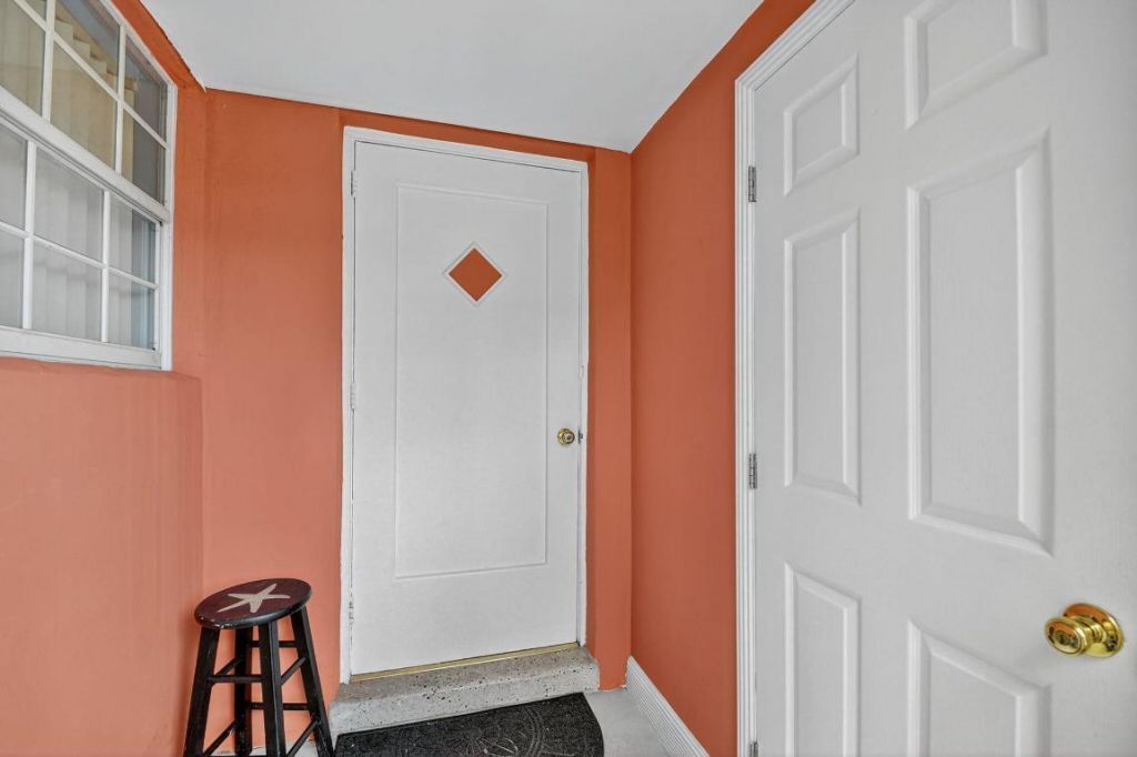 1007 Almeria Road, West Palm Beach, FL 33405 Photo