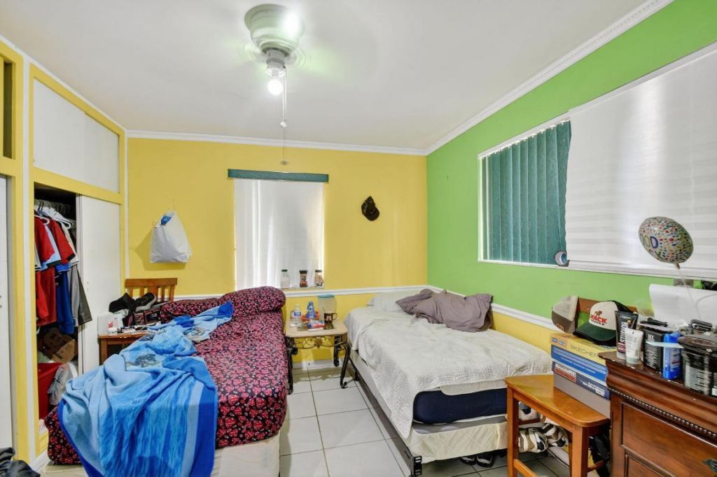 1007 Almeria Road, West Palm Beach, FL 33405 Photo