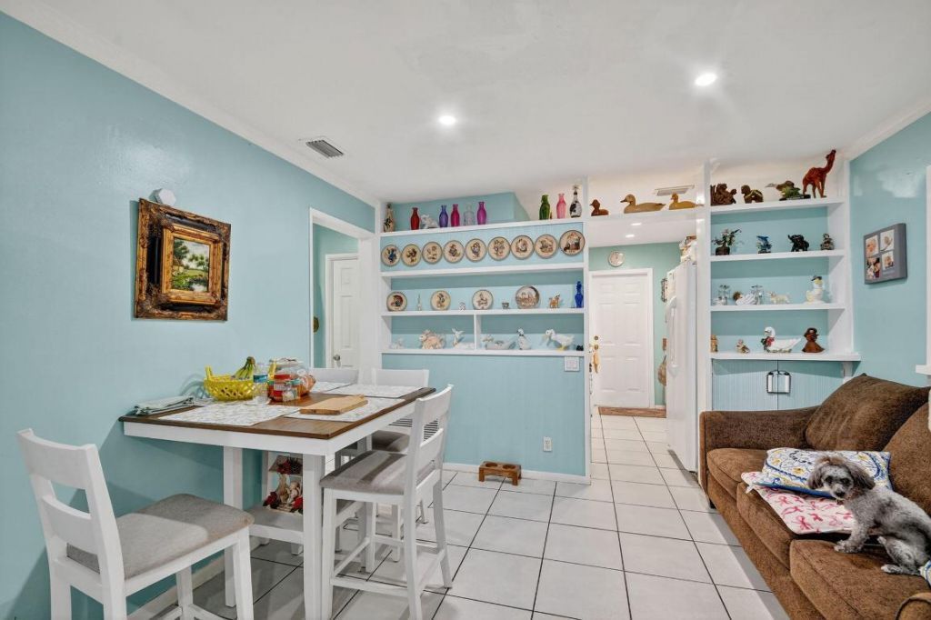 1007 Almeria Road, West Palm Beach, FL 33405 Photo