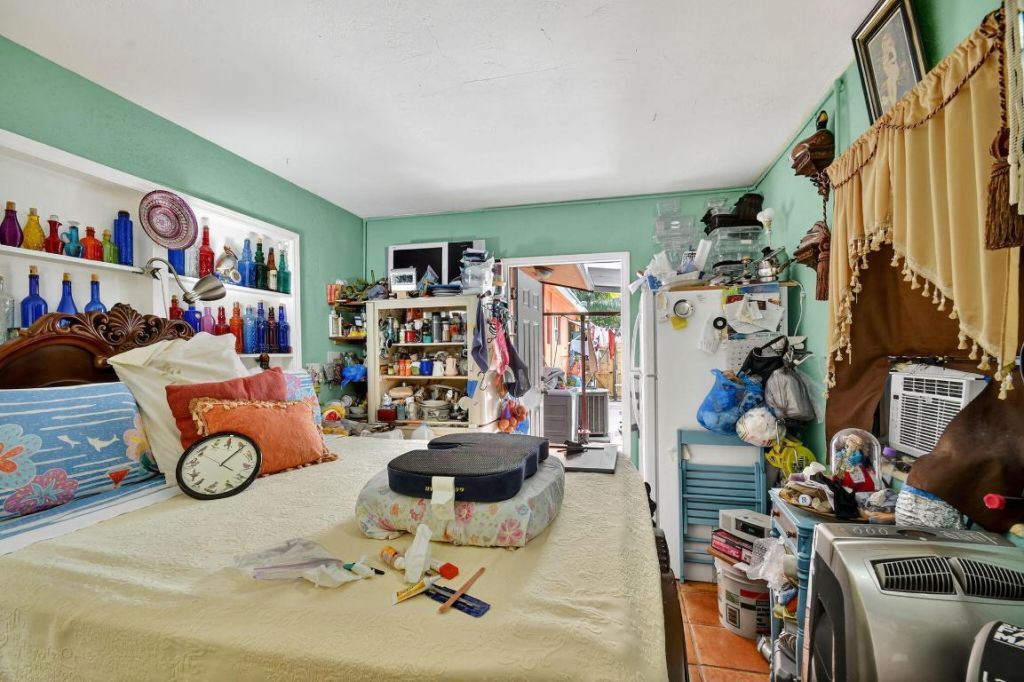 1007 Almeria Road, West Palm Beach, FL 33405 Photo