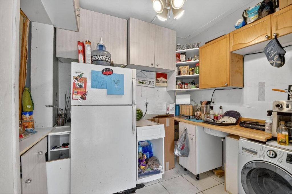 1007 Almeria Road, West Palm Beach, FL 33405 Photo