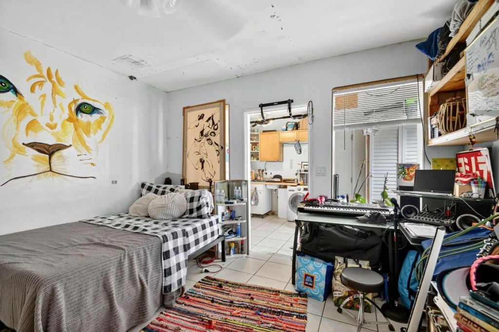 1007 Almeria Road, West Palm Beach, FL 33405 Photo