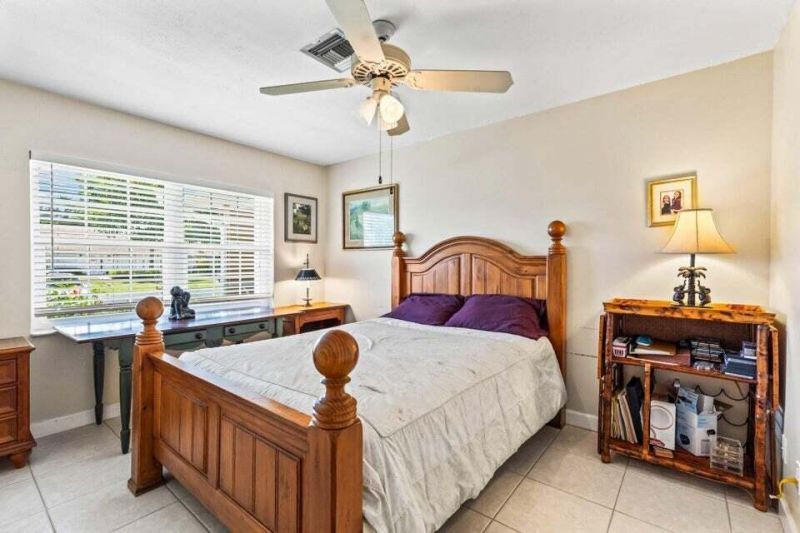 1238 S Lakes End Drive, Unit B, Fort Pierce, FL 34982 Photo