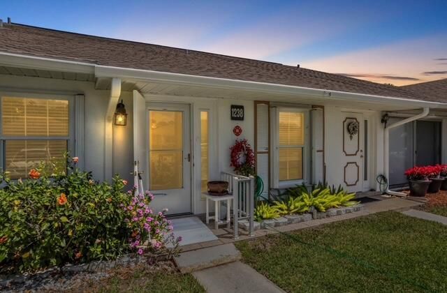 1238 S Lakes End Drive, Unit B, Fort Pierce, FL 34982 Photo