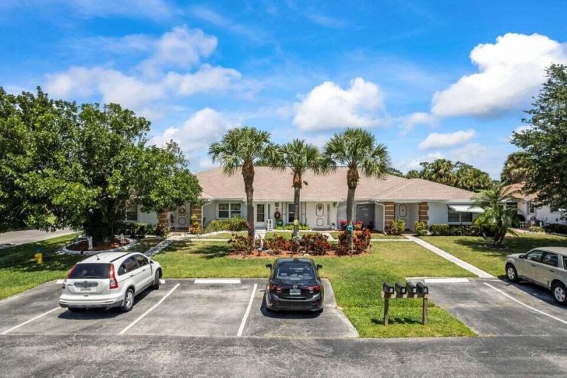 1238 S Lakes End Drive, Unit B, Fort Pierce, FL 34982 Photo