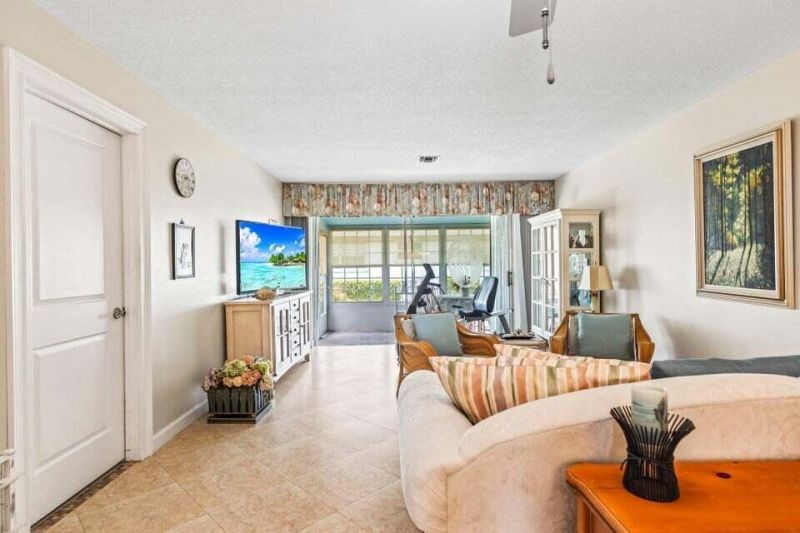 1238 S Lakes End Drive, Unit B, Fort Pierce, FL 34982 Photo