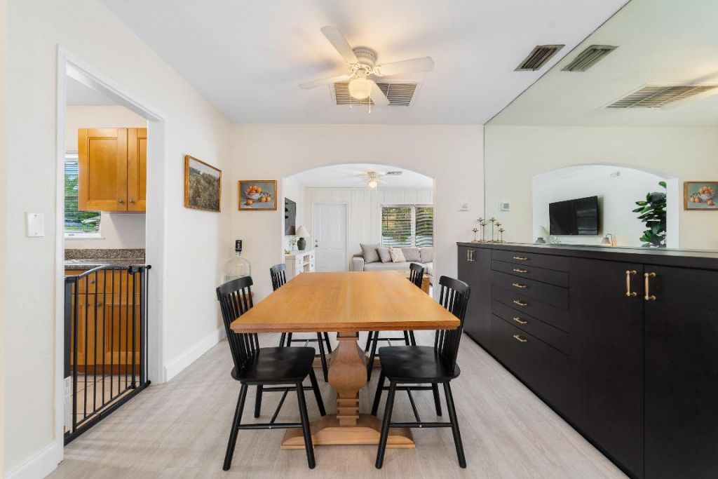 719 Valley Forge Road, West Palm Beach, FL 33405 Photo