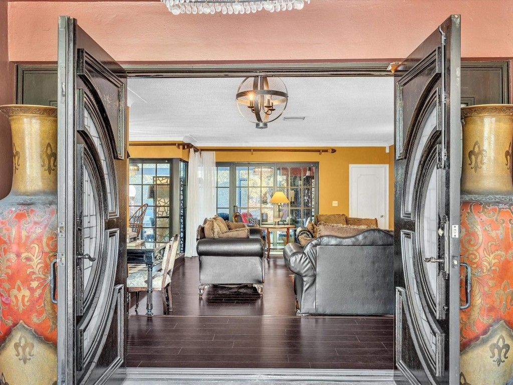 2116 NE 62nd Street, Fort Lauderdale, FL 33308 Photo