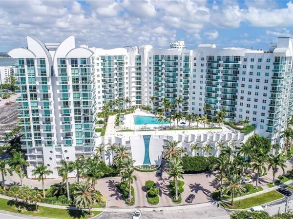 7900 Harbor Island Drive, Unit 512, North Bay Village, FL 33141