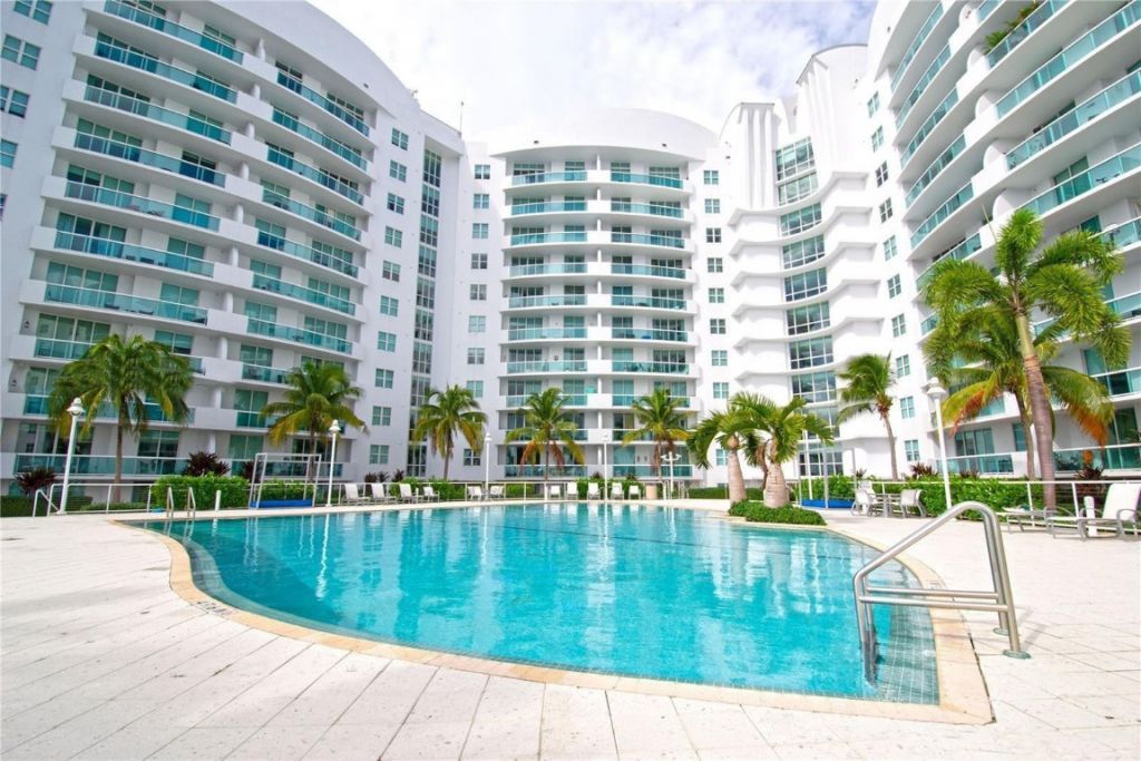 7900 Harbor Island Drive, Unit 512, North Bay Village, FL 33141 Photo