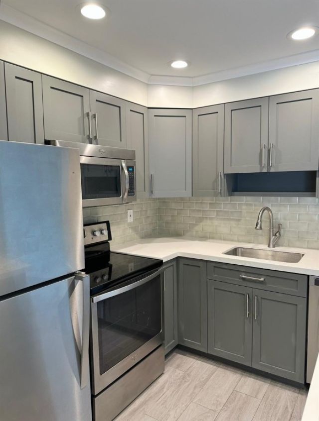 130 Cypress Club Drive, Unit 323, Pompano Beach, FL 33060 Photo