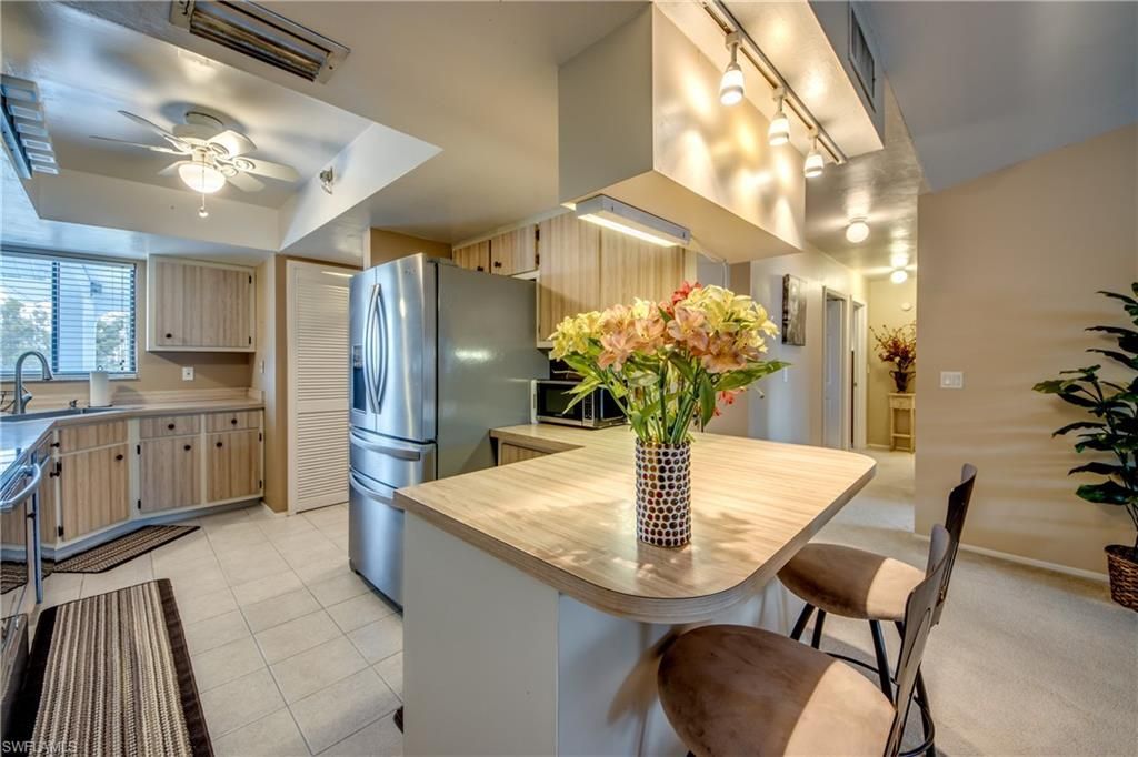 1202 Cape Coral Pkwy W, Unit 206, Cape Coral, FL 33914 Photo