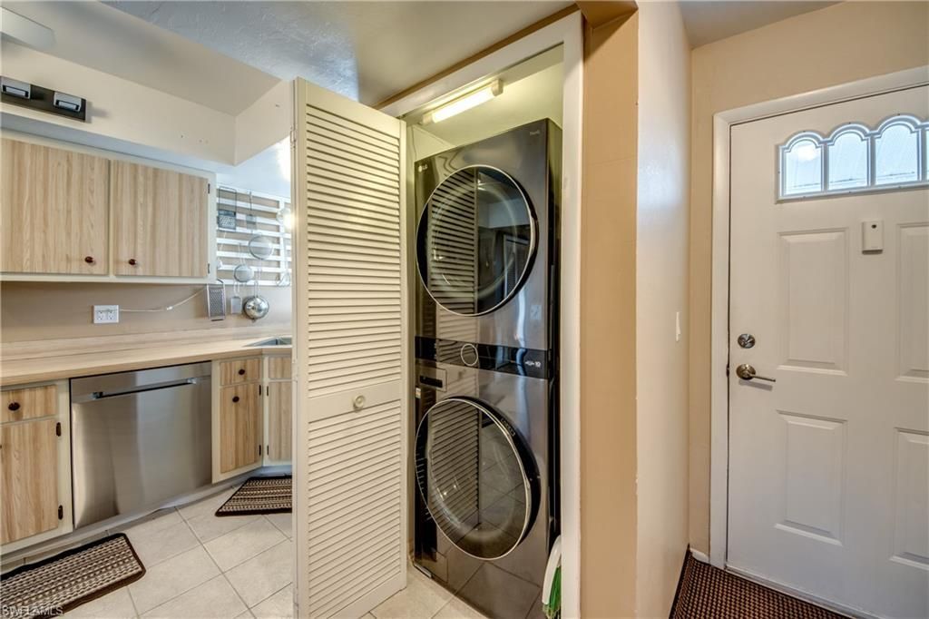 1202 Cape Coral Pkwy W, Unit 206, Cape Coral, FL 33914 Photo