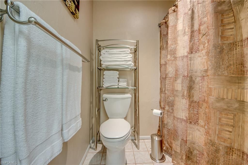 1202 Cape Coral Pkwy W, Unit 206, Cape Coral, FL 33914 Photo