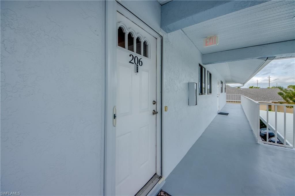 1202 Cape Coral Pkwy W, Unit 206, Cape Coral, FL 33914 Photo