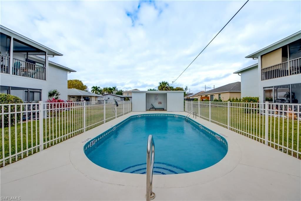 1202 Cape Coral Pkwy W, Unit 206, Cape Coral, FL 33914 Photo