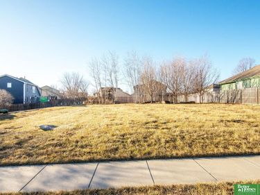 14915 Ellison Avenue, Omaha, NE 68116