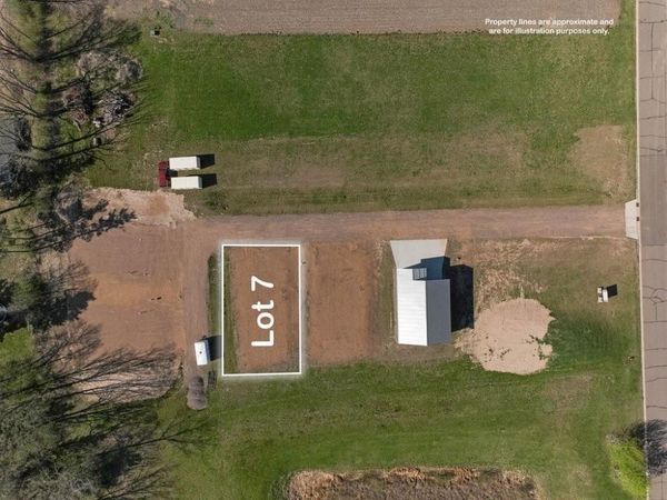 1305 (Unit 7) Guy Avenue, Barron, WI 54812