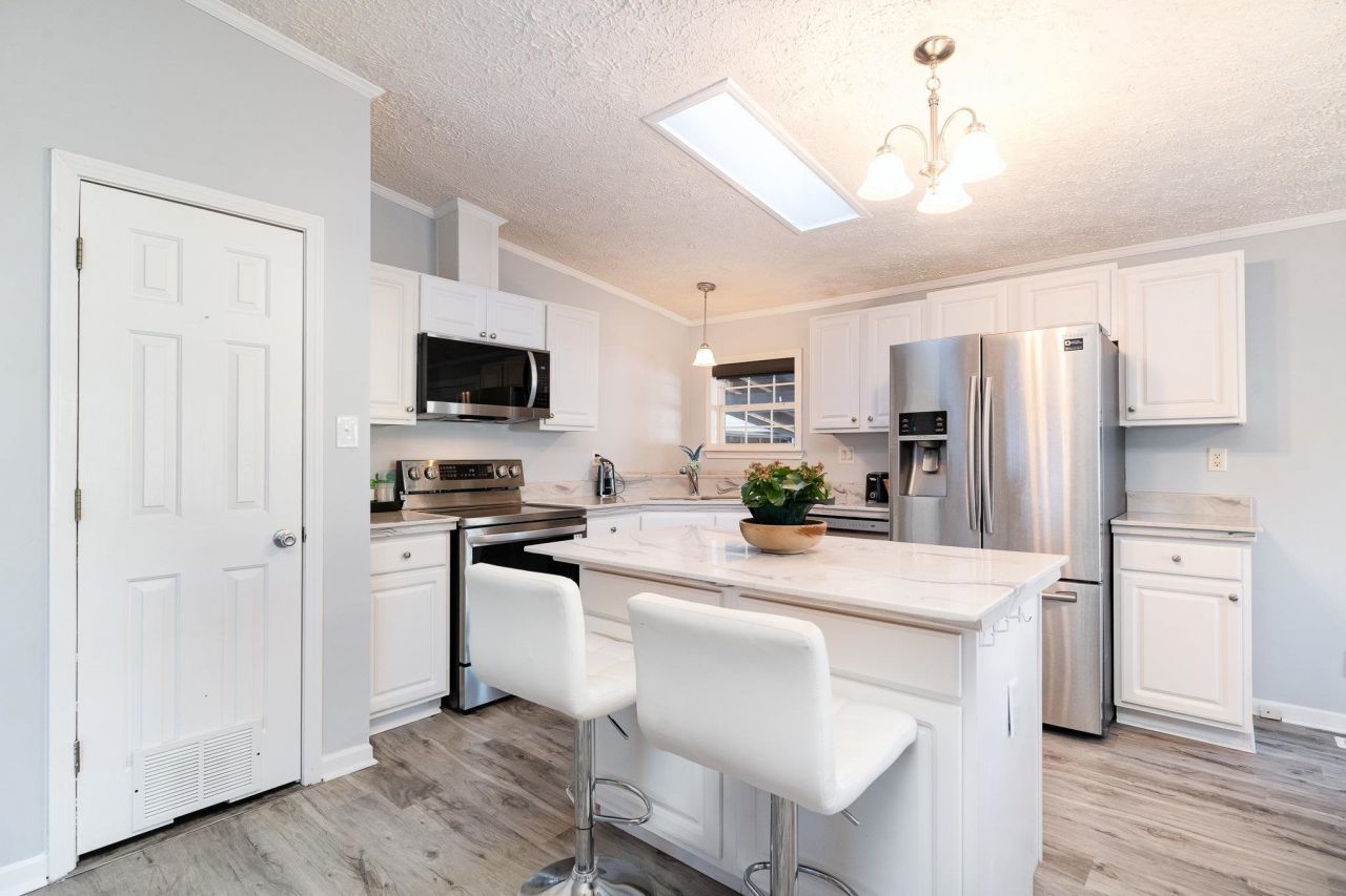 706 Oliver Dr. Photo 10