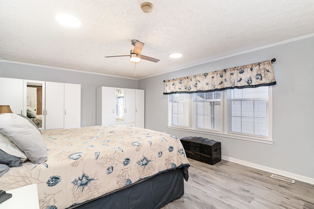 706 Oliver Dr. Photo 12