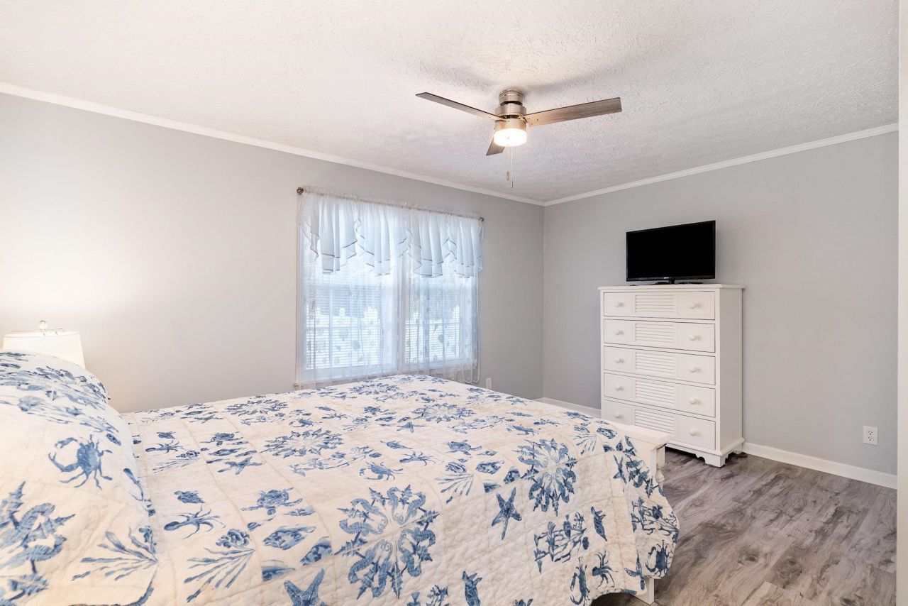 706 Oliver Dr. Photo 16