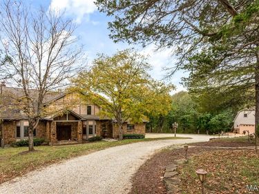 1075 Eureka Road, Eureka, MO 63025