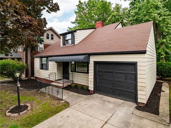 2195 N Taylor Road, Cleveland Heights, OH 44112