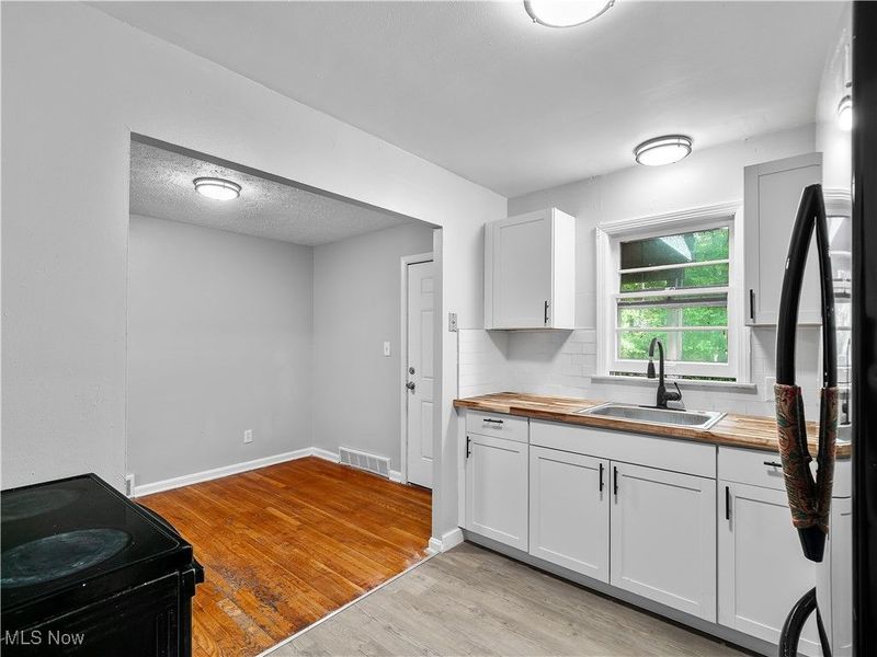 2195 N Taylor Road, Cleveland Heights, OH 44112 Photo 25