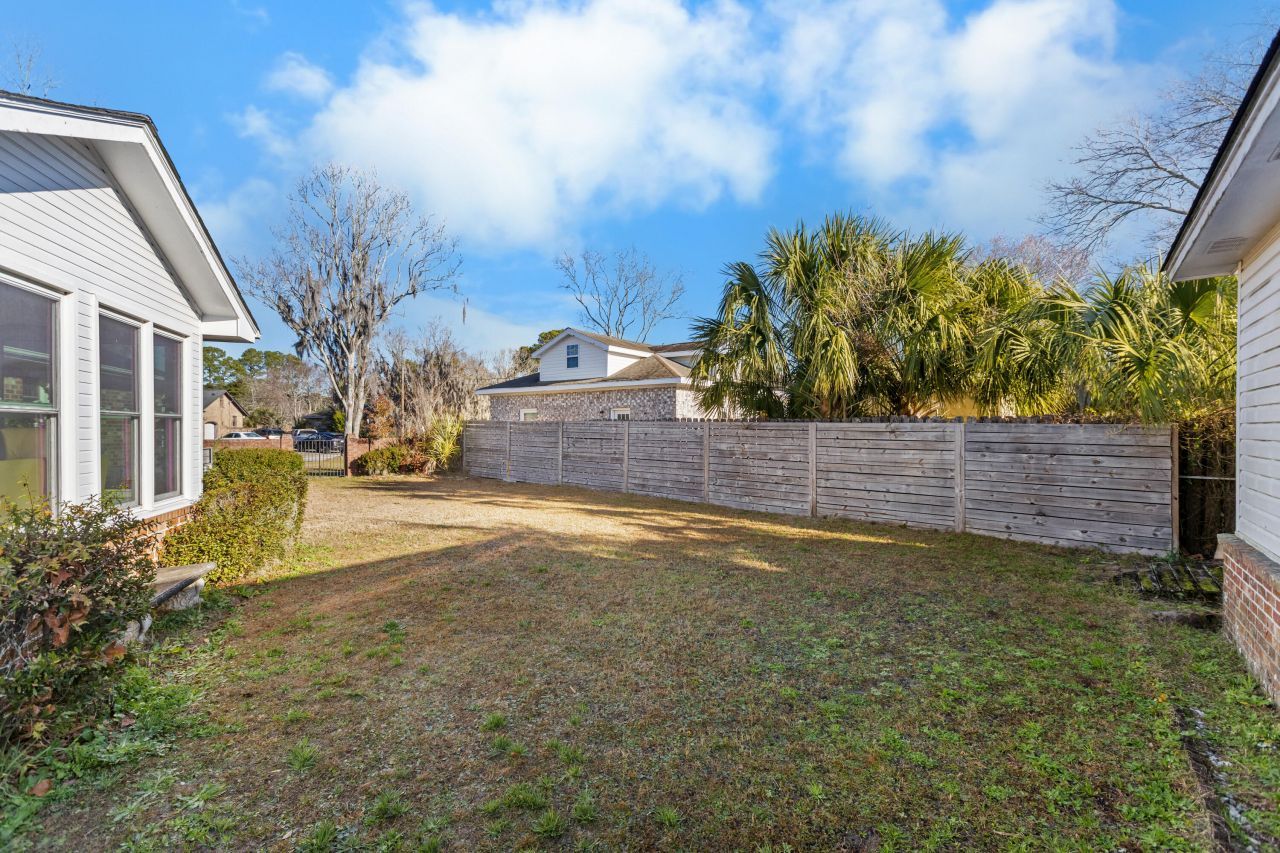 5320 Waterview Drive Photo 10