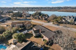 5320 Waterview Drive photo 4