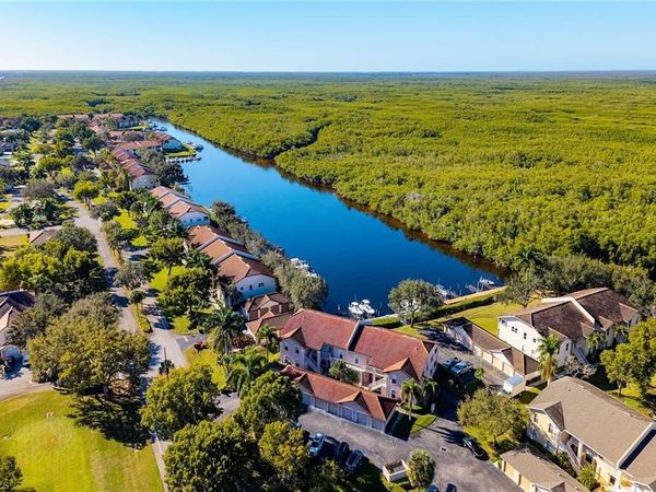 278 Newport DR , Unit 207, NAPLES, FL 34114