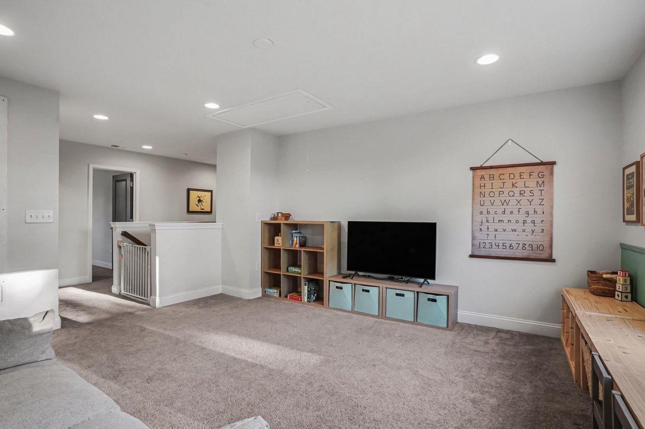 3173 Hannon Dr. Photo 21