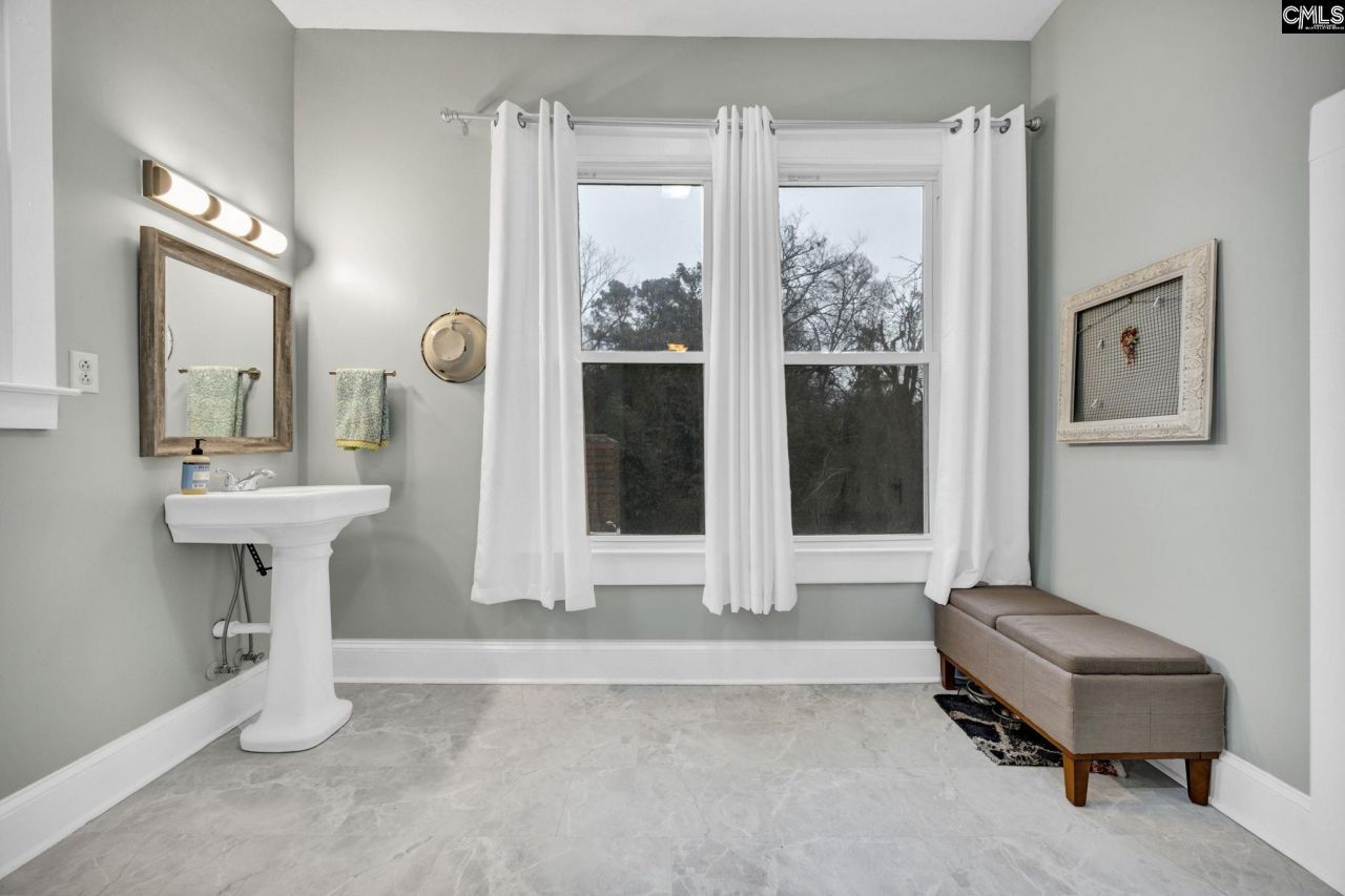 1912 Harper Street Photo 37