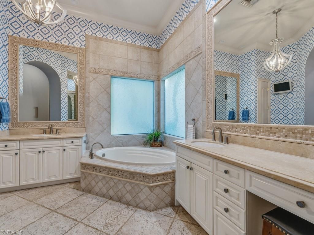 18112 Lagos Way, Naples, FL 34110 Photo