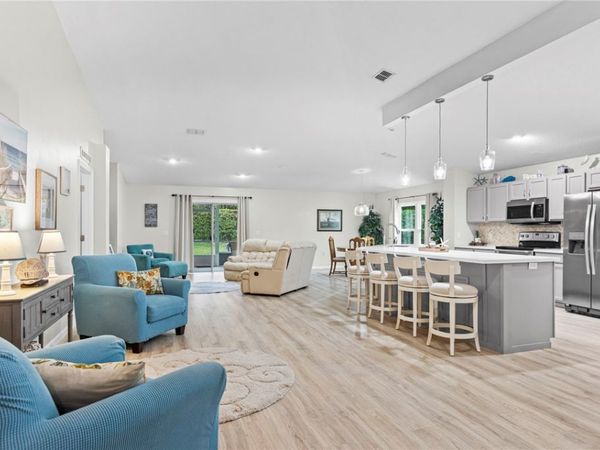 2551 12th Square SW, Vero Beach, FL 32968