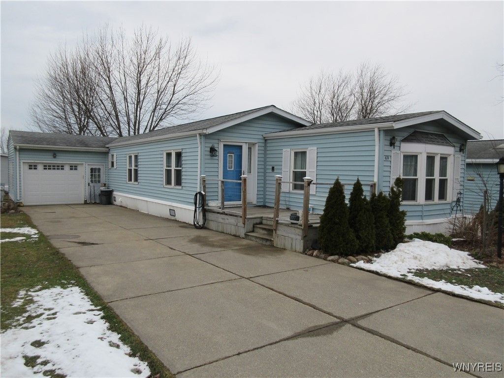 69 S Eaglecrest Drive, Hamburg, NY 14075 Main Photo