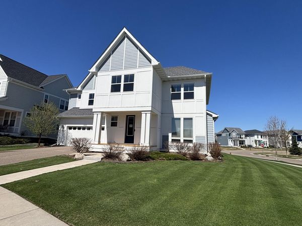 16221 Duskwood Trail, Lakeville, MN 55044