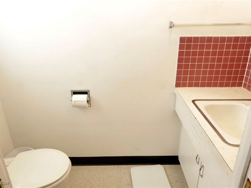 2066 E 30th Street, Lorain, OH 44055 Photo 22