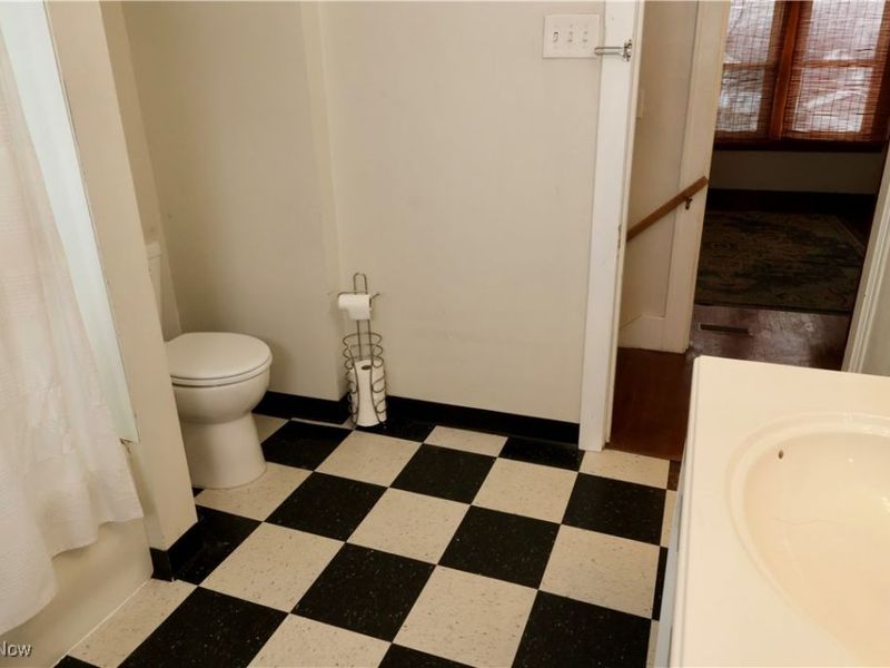 2066 E 30th Street, Lorain, OH 44055 Photo 32