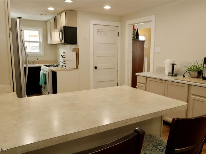 2066 E 30th Street, Lorain, OH 44055 Photo 7