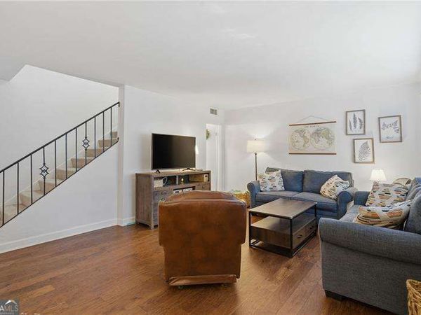 285 Lakemoore Drive NE, Unit B, Atlanta, GA 30342