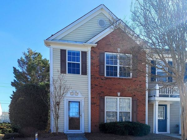 1744 Stanwood Drive NW, Kennesaw, GA 30152