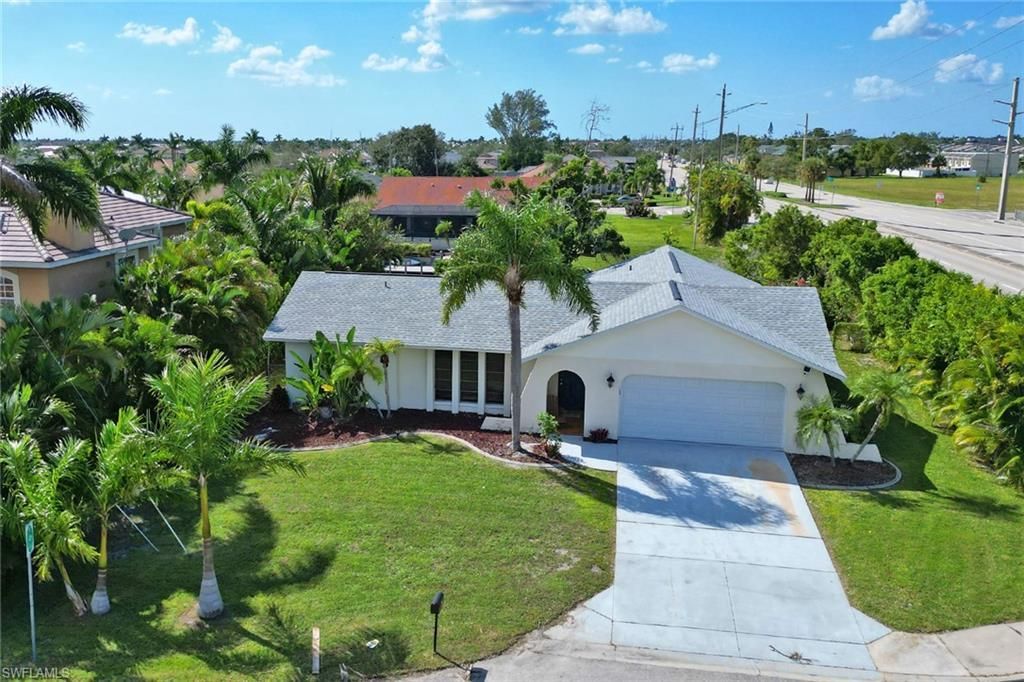 4800 SW 12th Pl, Cape Coral, FL 33914 Photo