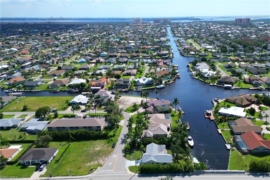 4800 SW 12th Pl, Cape Coral, FL 33914 Photo