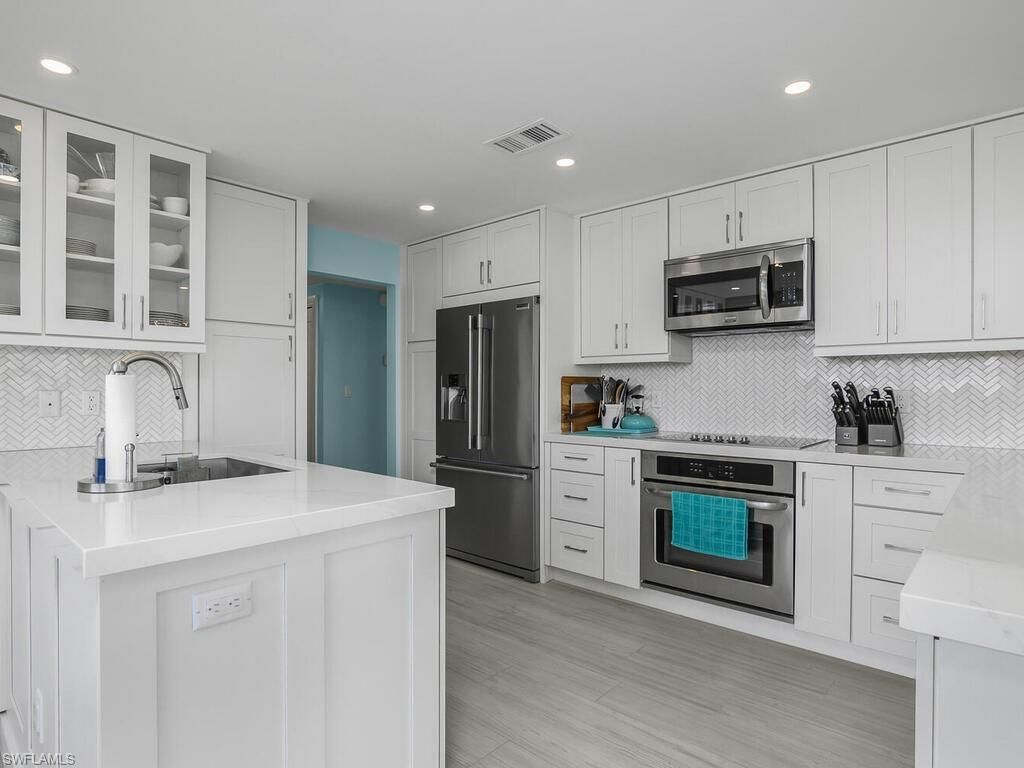 4051 Gulf Shore Blvd N, Unit 500, Naples, FL 34103 Photo