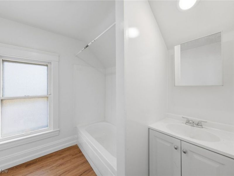 2197 W 104th Street, Cleveland, OH 44102 Photo 9